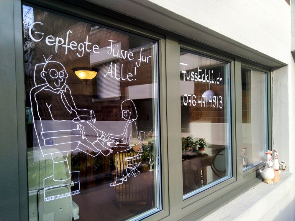 Schaufenster «Gepflegte Füsse für alle!»